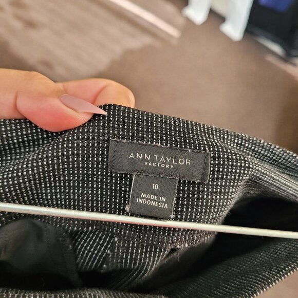 Ann Taylor Factory Straight Leg Black Dress Pants - Picture 5 of 8